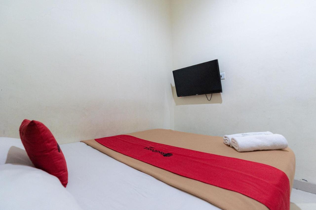 Отель Reddoorz At Nagoya Indah Batam Экстерьер фото
