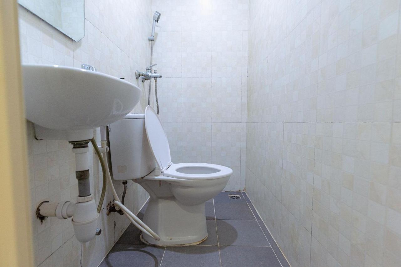 Отель Reddoorz At Nagoya Indah Batam Экстерьер фото