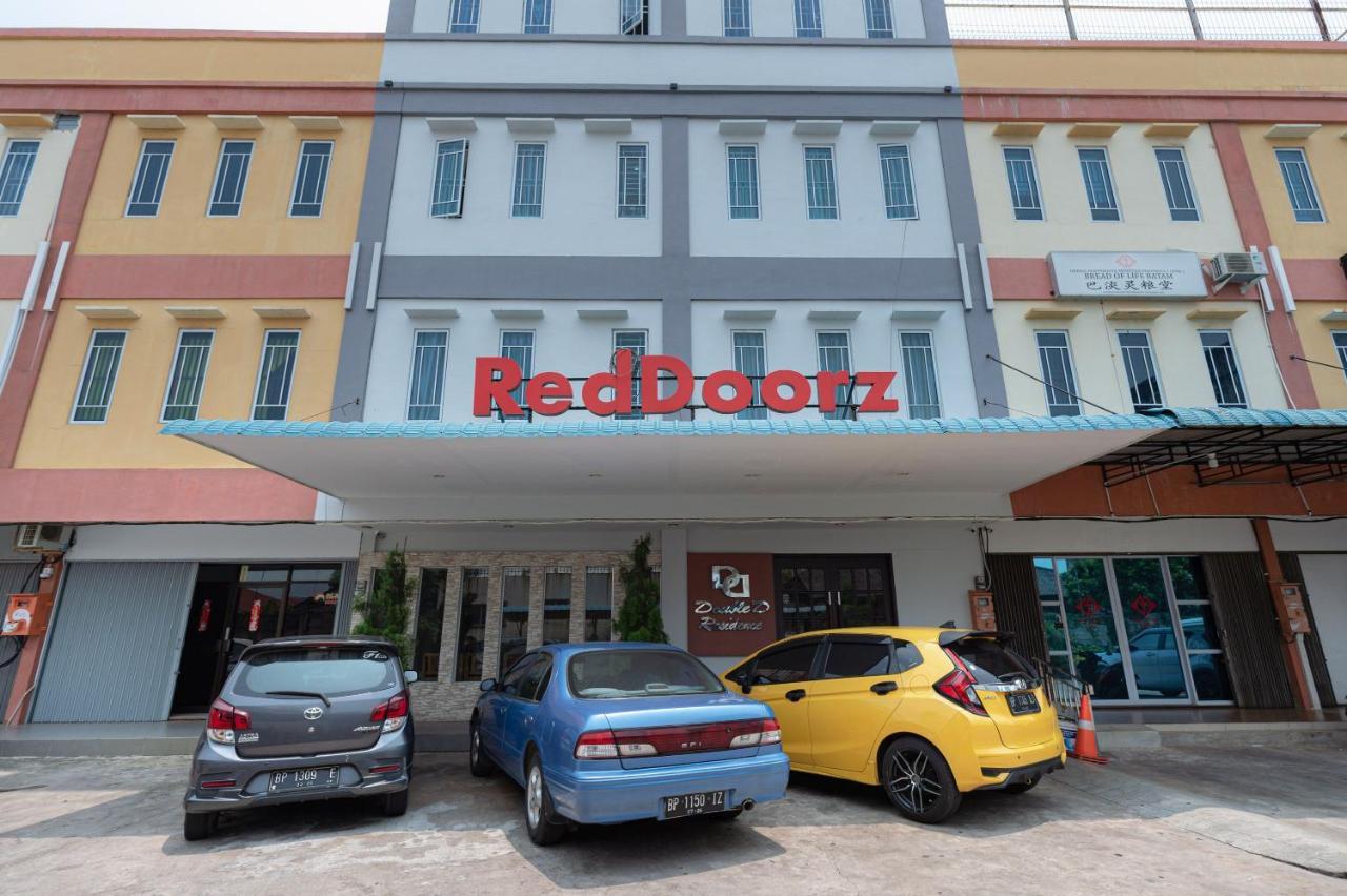 Отель Reddoorz At Nagoya Indah Batam Экстерьер фото