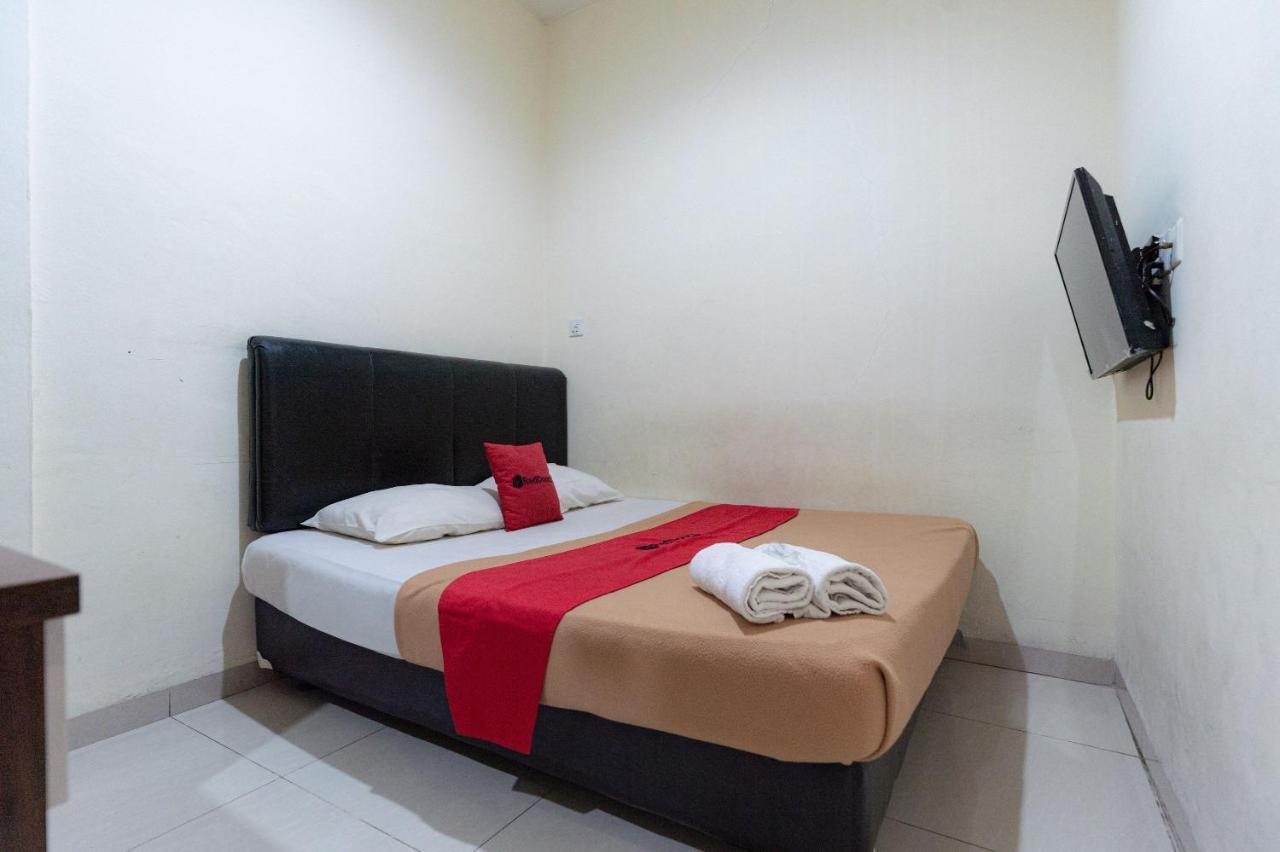 Отель Reddoorz At Nagoya Indah Batam Экстерьер фото